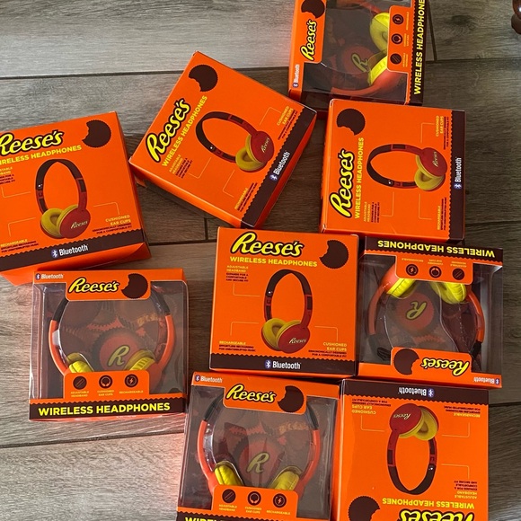 WIRELESS HEADPHONES Reese’s - Picture 2 of 5
